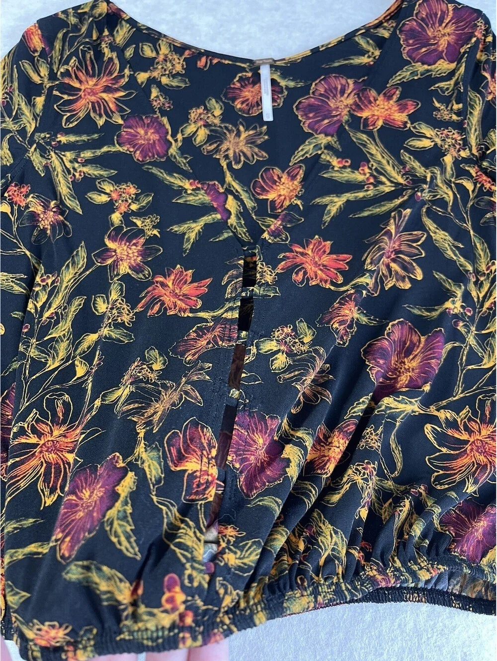 Free People Women's Black Size XS Floral Print Bell Sleeve Blouse Front Cutouts